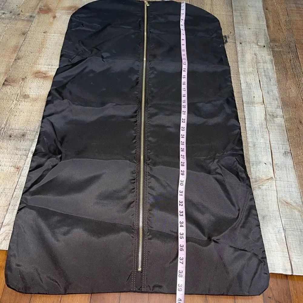 Louis Vuitton garment bag with hanger - Picture 4 of 13